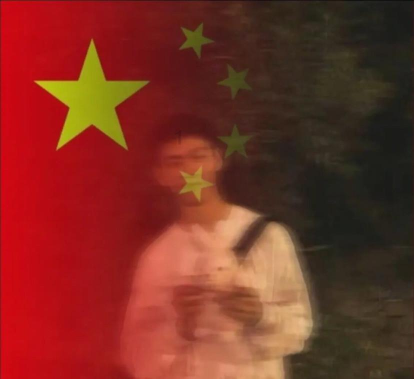 救援矮小的女孩